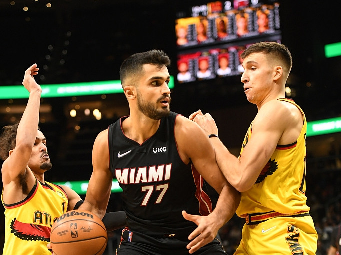 特雷杨准三双老鹰展翅擒下尼克斯 特雷杨准三双老鹰展翅擒下尼克斯