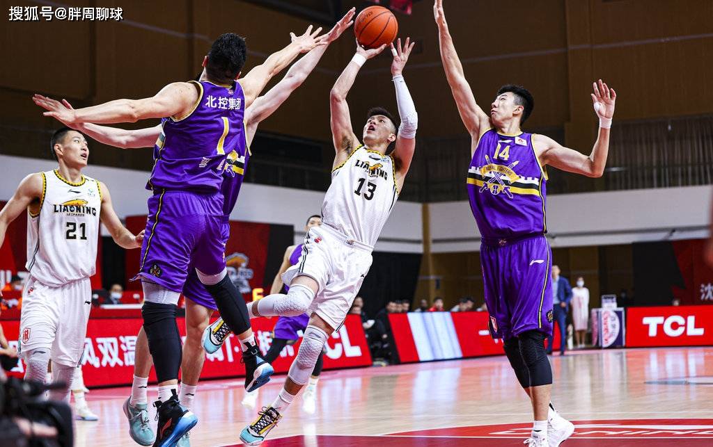  北控男篮多点开花，主场大胜南京同曦队