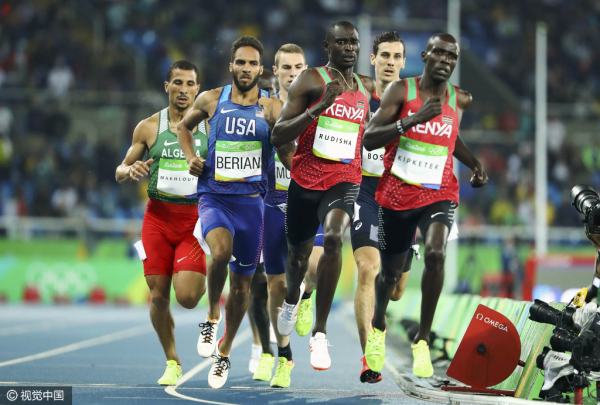  布斯塔红土专家，布宜诺斯艾利斯站成功卫冕