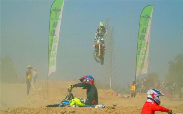  快攻战术盛行，速度与激情碰撞火花