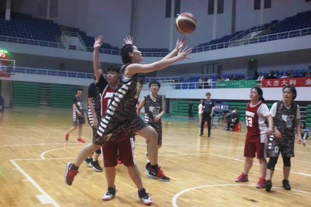 女篮联赛崛起,巾帼英姿不让须眉 女篮联赛崛起,巾帼英姿不让须眉