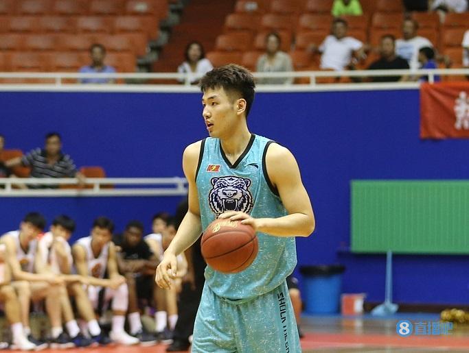 王哲林双二十加冕福建擒下南京同曦