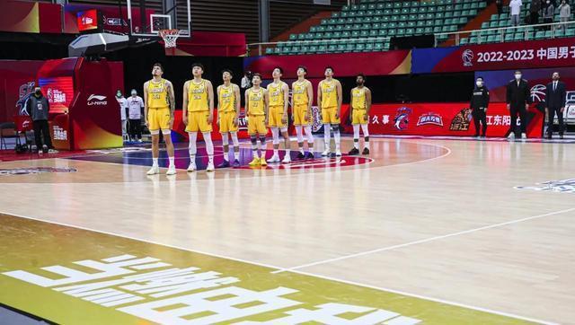  浙江东阳光外线发威射落广州龙狮