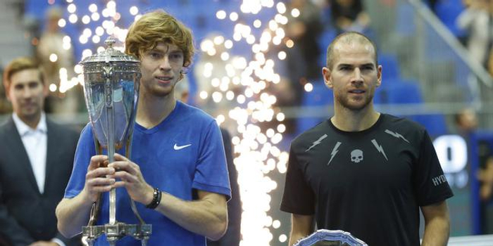  卢布列夫马德里大师赛强势登顶